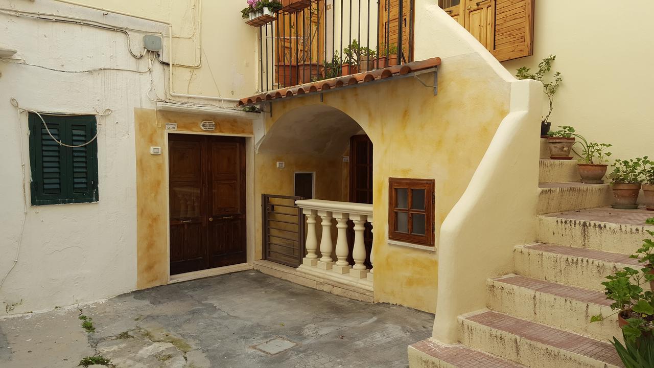 Case Vacanze Carpe Diem Centro Storico Gallipoli Exterior foto